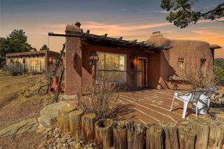7675-C Old Santa Fe, Santa Fe, NM 87505