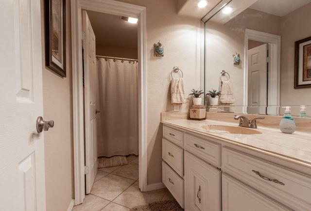 1330 Leilani Drive, Tiki Island, TX 77554