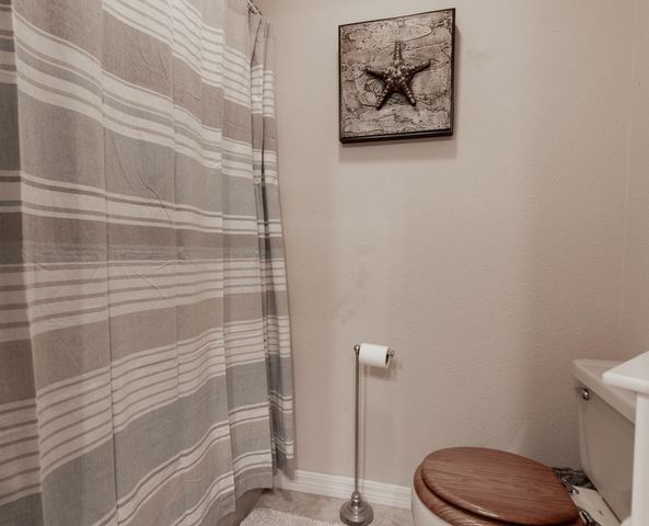 1330 Leilani Drive, Tiki Island, TX 77554