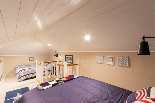 1330 Leilani Drive, Tiki Island, TX 77554