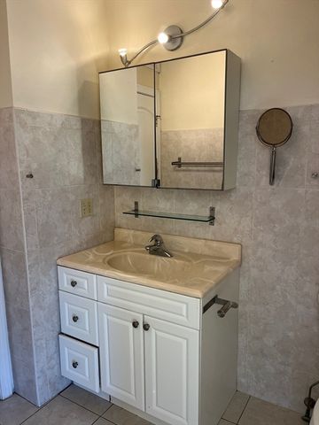 136R Main St 1, Acton, MA 01720