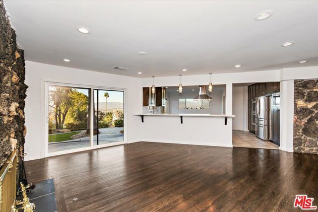 15451 Longbow Drive, Sherman Oaks, CA 91403