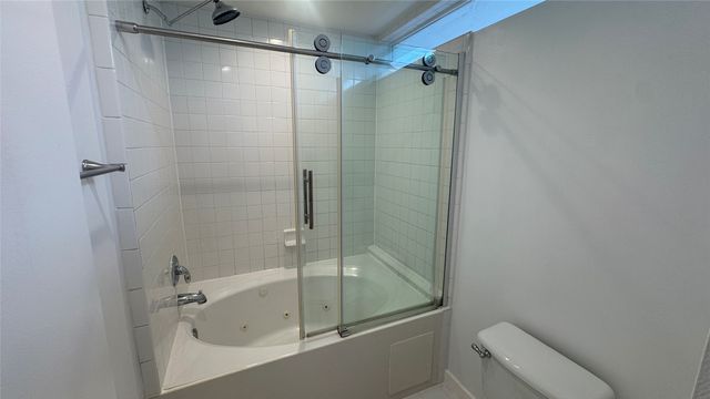 2202 N Peak Street, Dallas, TX 75204