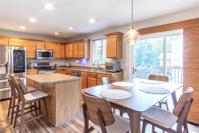 6403 Wilcot Court, Johnston, IA 50131