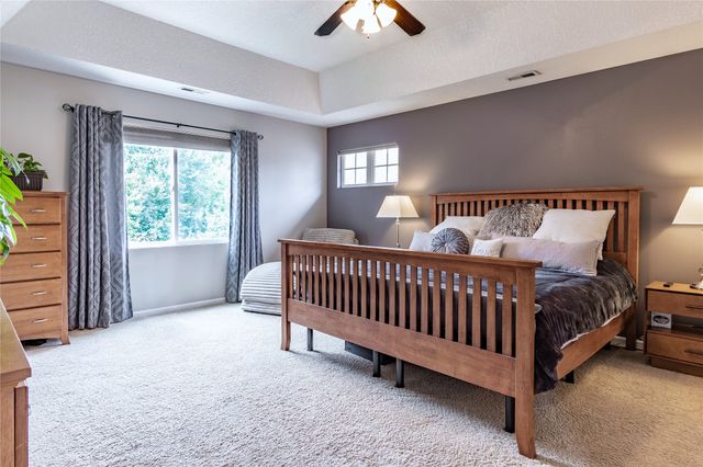 6403 Wilcot Court, Johnston, IA 50131