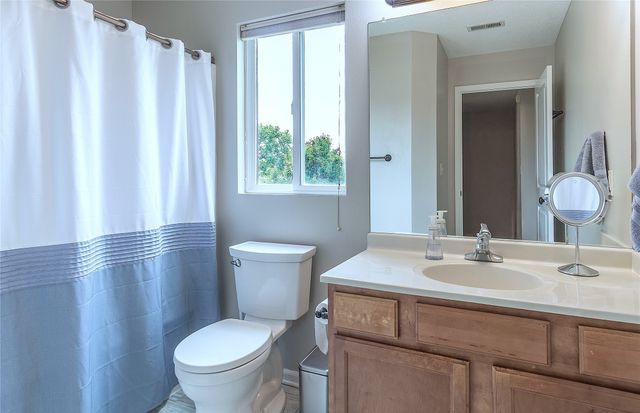 6403 Wilcot Court, Johnston, IA 50131