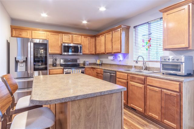 6403 Wilcot Court, Johnston, IA 50131