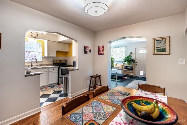 2113 W Fork Road, Cincinnati, OH 45211