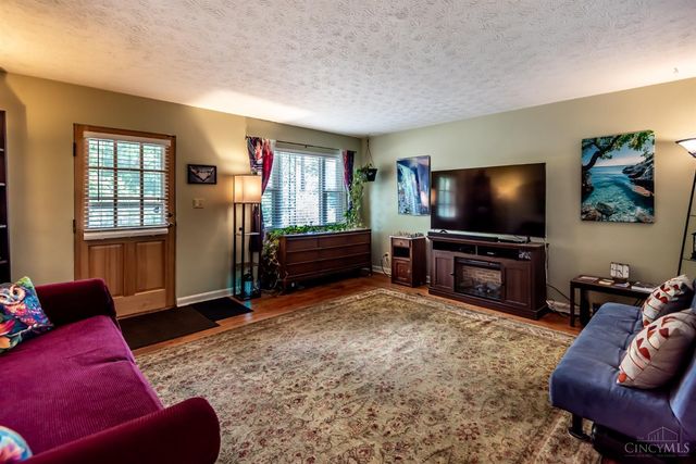 2113 W Fork Road, Cincinnati, OH 45211