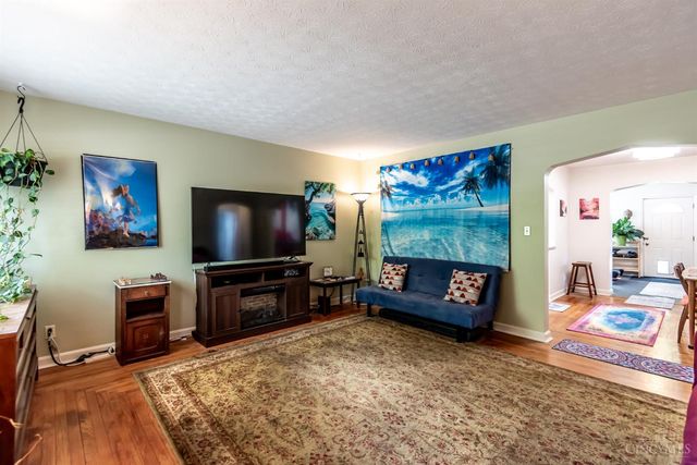 2113 W Fork Road, Cincinnati, OH 45211