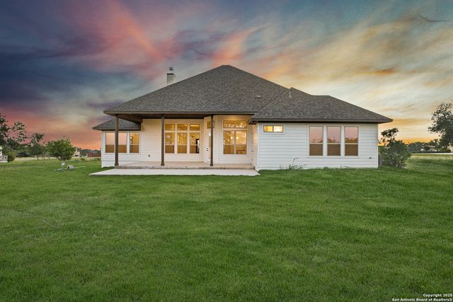 241 Stone Loop, Castroville, TX 78009
