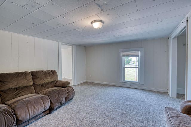 401 N 6th Street, Boonville, IN 47601