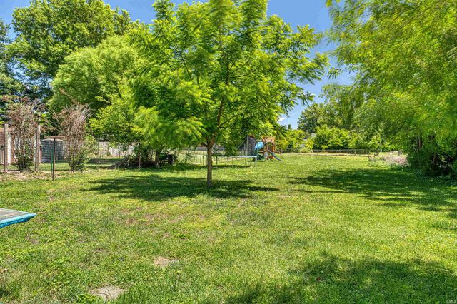 401 N 6th Street, Boonville, IN 47601