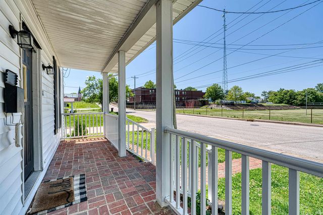 401 N 6th Street, Boonville, IN 47601