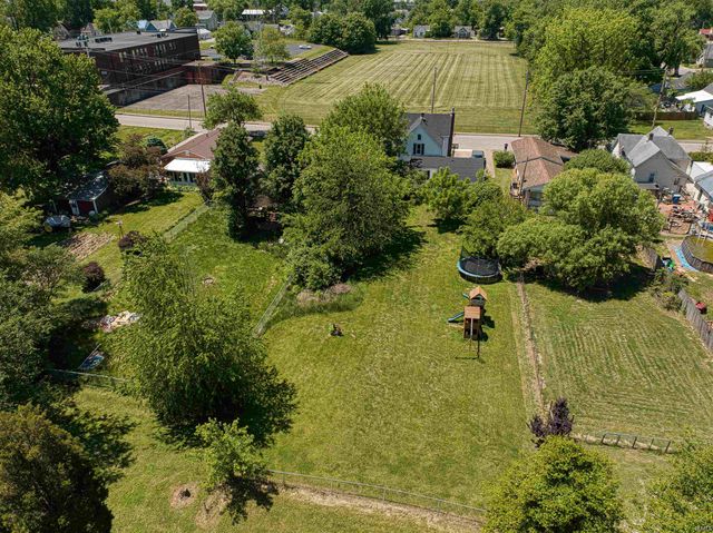 401 N 6th Street, Boonville, IN 47601