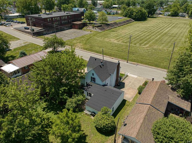 401 N 6th Street, Boonville, IN 47601