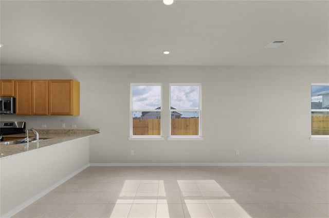 25624 Wheat Seed LN, Elgin, TX 78621