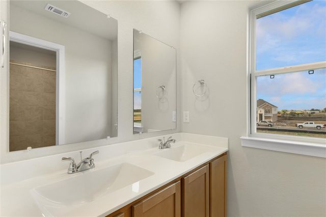 25624 Wheat Seed LN, Elgin, TX 78621