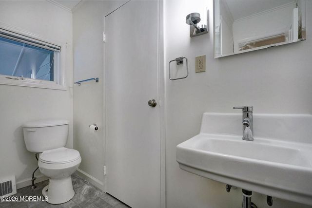 59 Lakewood Road, Manasquan, NJ 08736