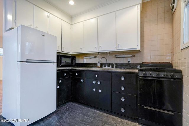 59 Lakewood Road, Manasquan, NJ 08736