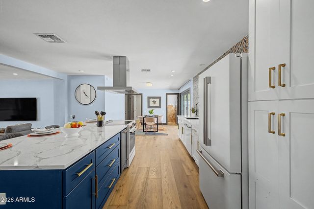 5633 E WETHERSFIELD Road, Scottsdale, AZ 85254