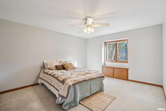 3800 14TH Street, Rock Island, IL 61201