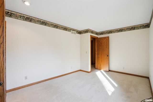 3800 14TH Street, Rock Island, IL 61201