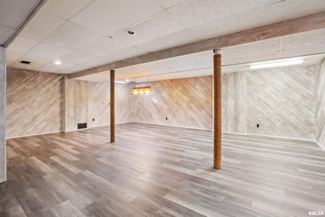 3800 14TH Street, Rock Island, IL 61201