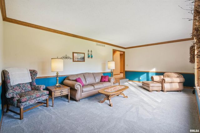 3800 14TH Street, Rock Island, IL 61201