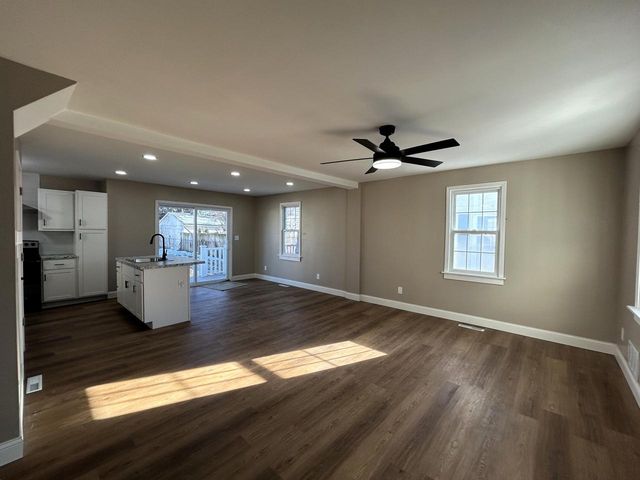 4444 N 26th STREET, Milwaukee, WI 53209