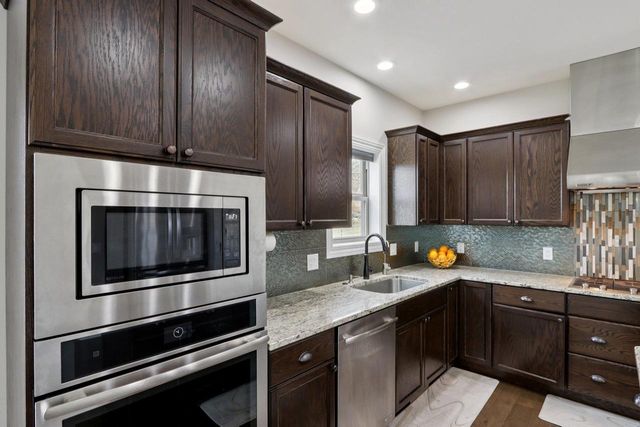 2820 Bluebird Drive, Portage, WI 53901