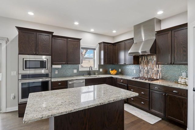 2820 Bluebird Drive, Portage, WI 53901