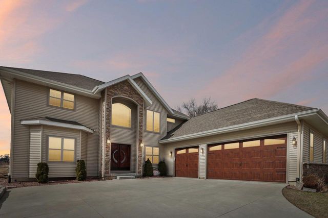 2820 Bluebird Drive, Portage, WI 53901