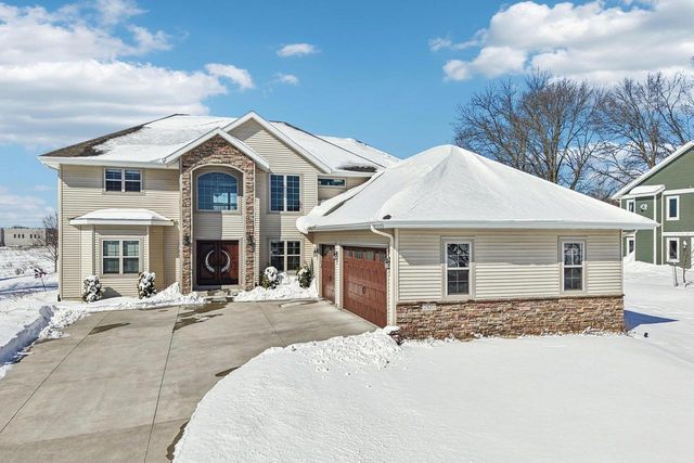 2820 Bluebird Drive, Portage, WI 53901