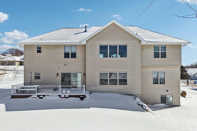 2820 Bluebird Drive, Portage, WI 53901