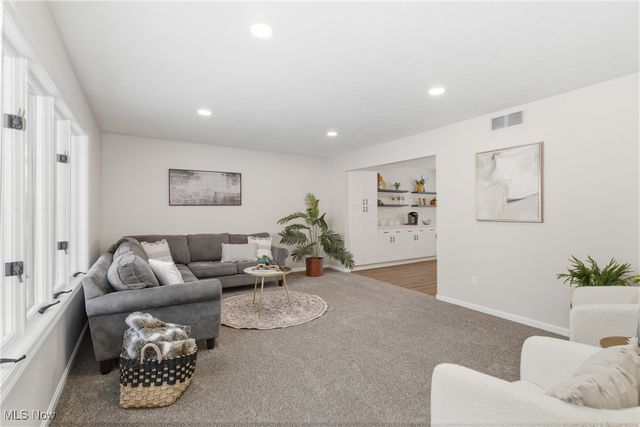 431 Trudy Ave, Munroe Falls, OH 44262