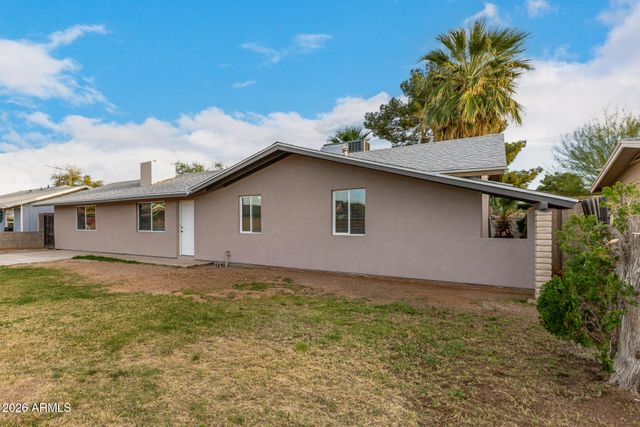 8733 W TURNEY Avenue, Phoenix, AZ 85037