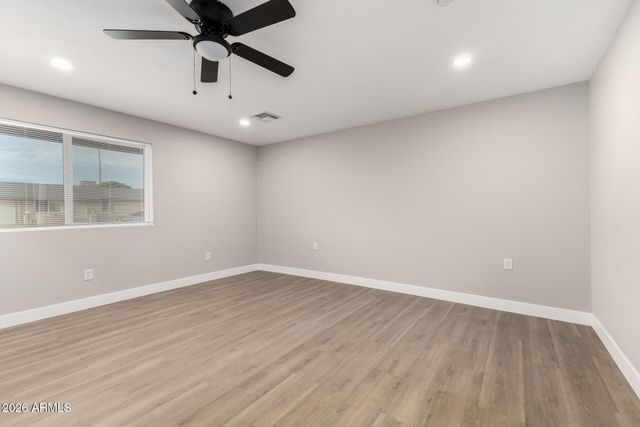 8733 W TURNEY Avenue, Phoenix, AZ 85037