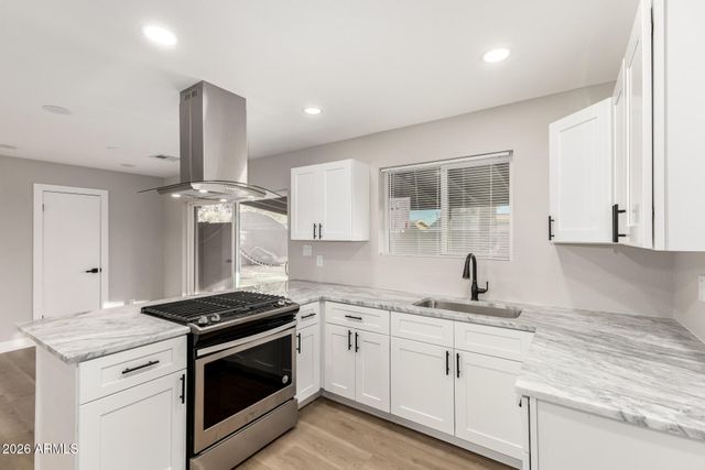 8733 W TURNEY Avenue, Phoenix, AZ 85037