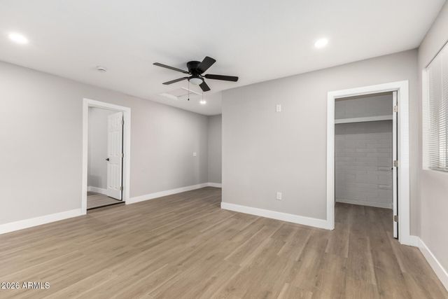 8733 W TURNEY Avenue, Phoenix, AZ 85037