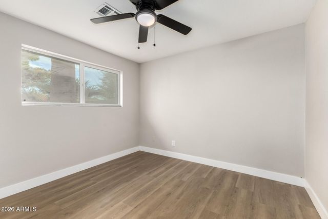 8733 W TURNEY Avenue, Phoenix, AZ 85037