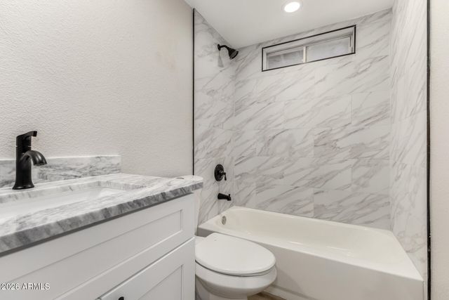 8733 W TURNEY Avenue, Phoenix, AZ 85037