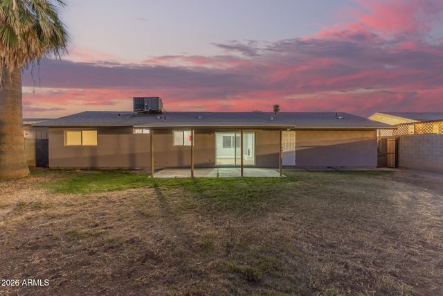 8733 W TURNEY Avenue, Phoenix, AZ 85037