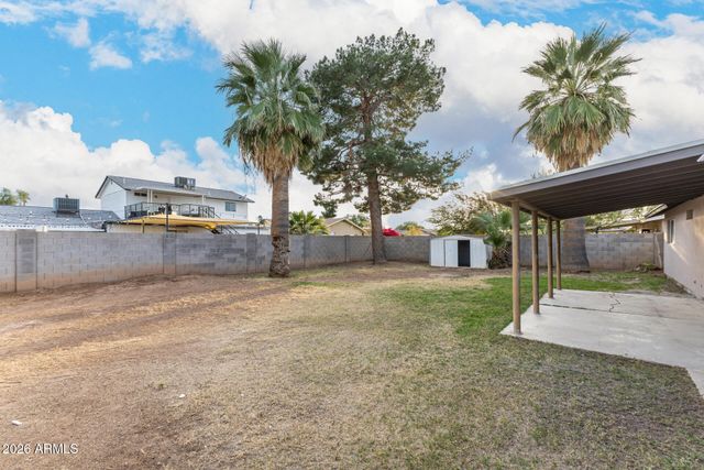 8733 W TURNEY Avenue, Phoenix, AZ 85037