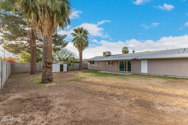 8733 W TURNEY Avenue, Phoenix, AZ 85037