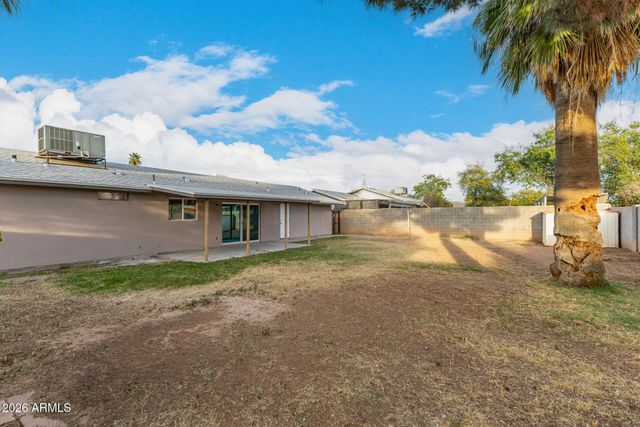 8733 W TURNEY Avenue, Phoenix, AZ 85037