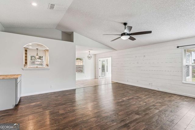 195 Windsor Circle, Woodbine, GA 31569