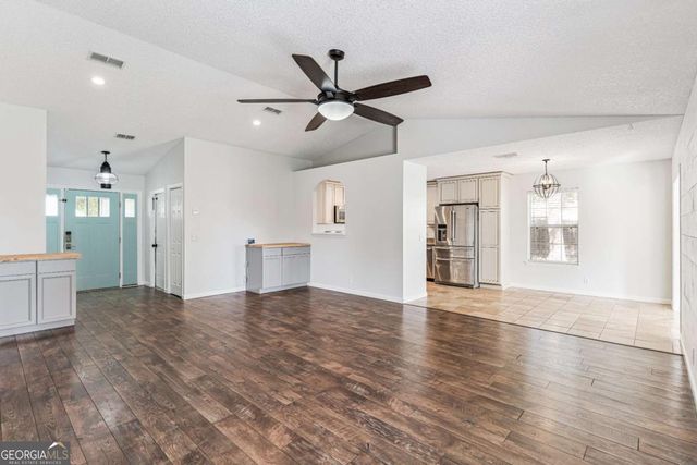 195 Windsor Circle, Woodbine, GA 31569