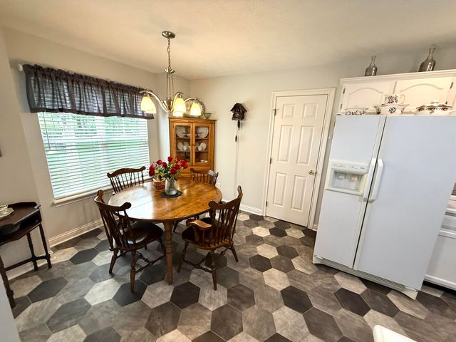 387 Colony Drive, Versailles, KY 40383