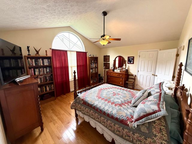 387 Colony Drive, Versailles, KY 40383
